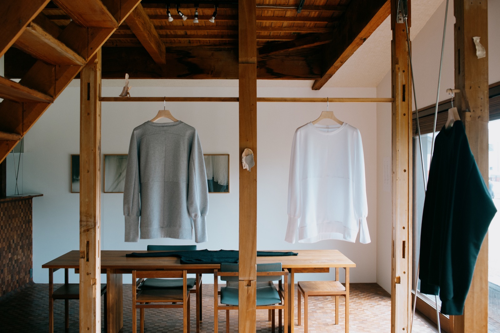 皮膚と骨―グラデーションに沈むモノコト―